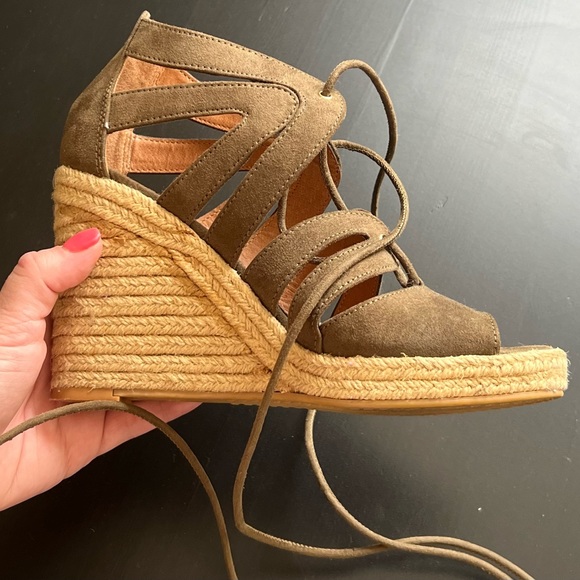 H&M tie-up high heels, wedges - Picture 2 of 9